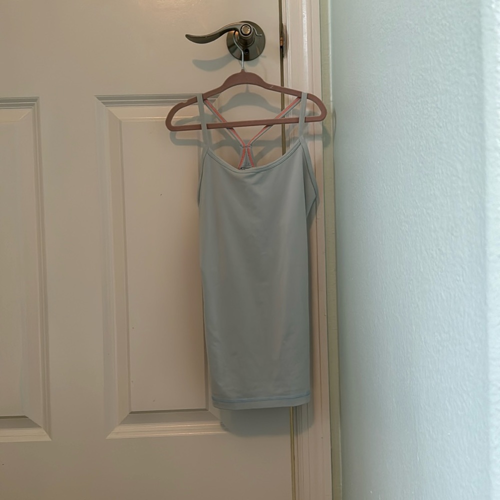 Lululemon top